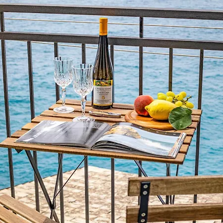 Eldorado,romantic Seafront Getaway Appartamento